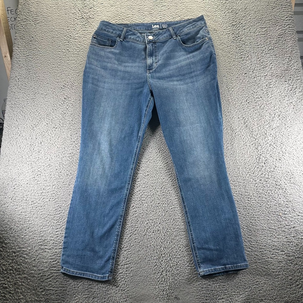 Lee Jeans Womens 18W Blue Cotton Denim Straight Mid Rise Faded Stretch Workwear